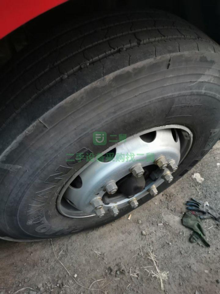 出售5個半月的解放J6  420北方款牽引車