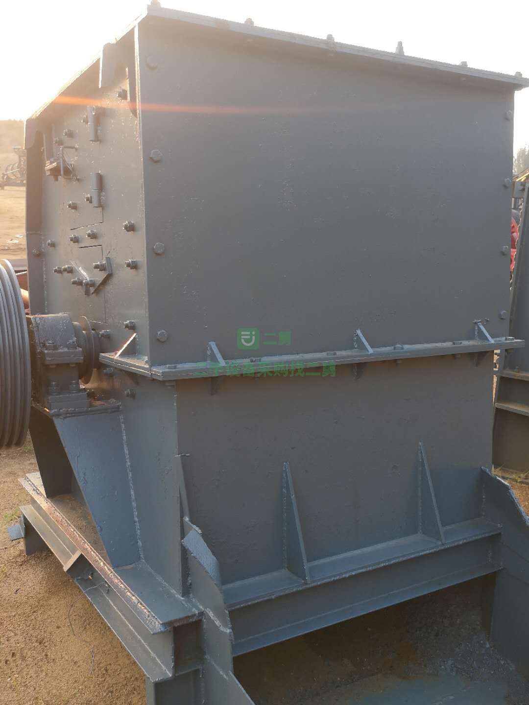 出售一臺二手1012制砂破碎機，9成新