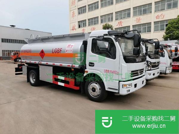山東出售二手東風福瑞卡8噸油罐車朝柴156馬力發動機包上戶