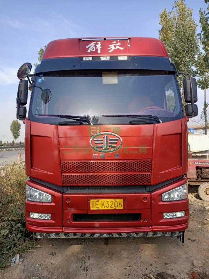 出售八成新的解放420國四單驅牽引車