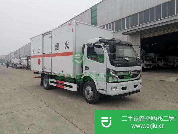 重慶出售二手國六東風(fēng)多利卡易燃液體廂式運(yùn)輸車