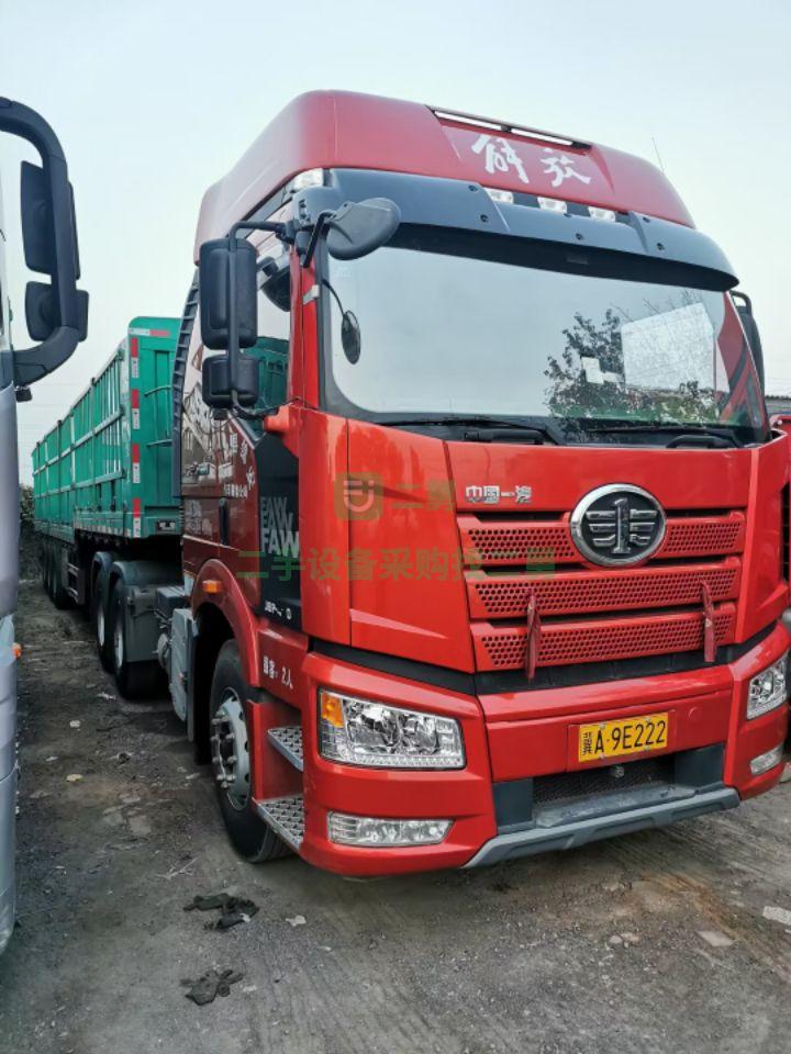 出售5個半月的解放J6  420北方款牽引車