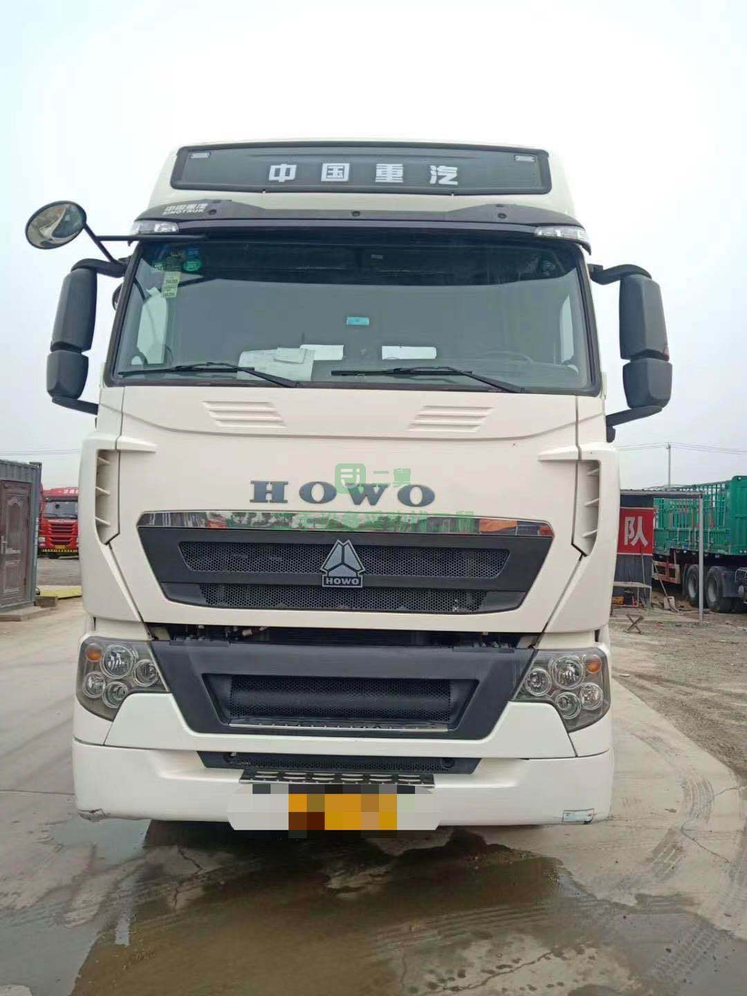 出售一臺豪沃440馬力牽引車，兩年一個月全保險