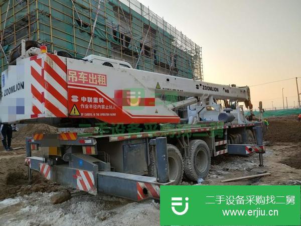 江蘇出售二手中聯12噸4節大臂國三吊車手續齊全，協議過戶