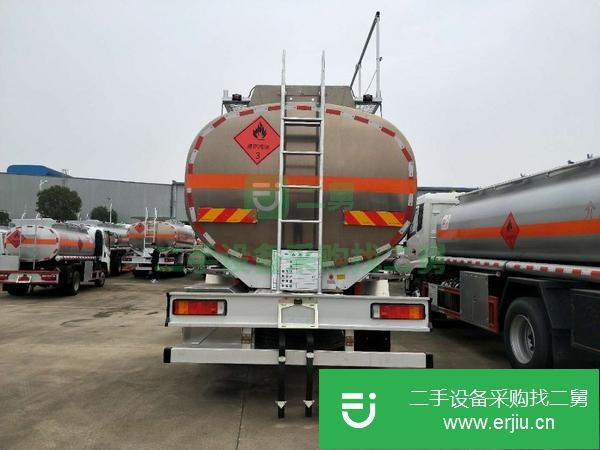 廣東出售二手柳汽小三軸油罐車