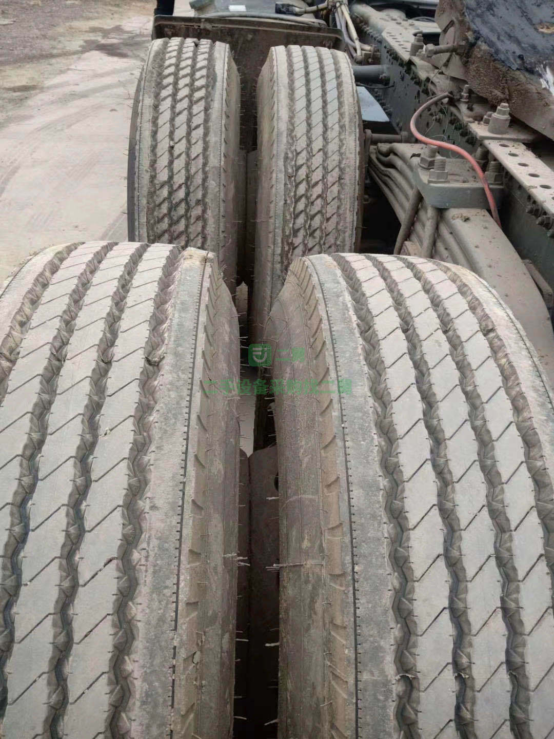 出售一臺豪沃440馬力牽引車，兩年一個月全保險