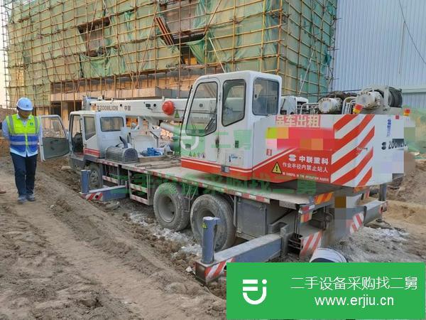 江蘇出售二手中聯12噸4節大臂國三吊車手續齊全，協議過戶