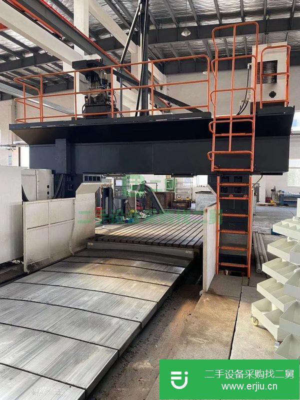 江蘇出售二手紐威2560龍門加工中心，工作臺2.5X6米， 門寬3.3米