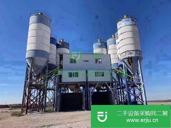 內(nèi)蒙古出售二手攪拌站 帶200噸水泥倉8個