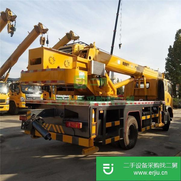 山東出售二手徐工12噸140馬力吊車