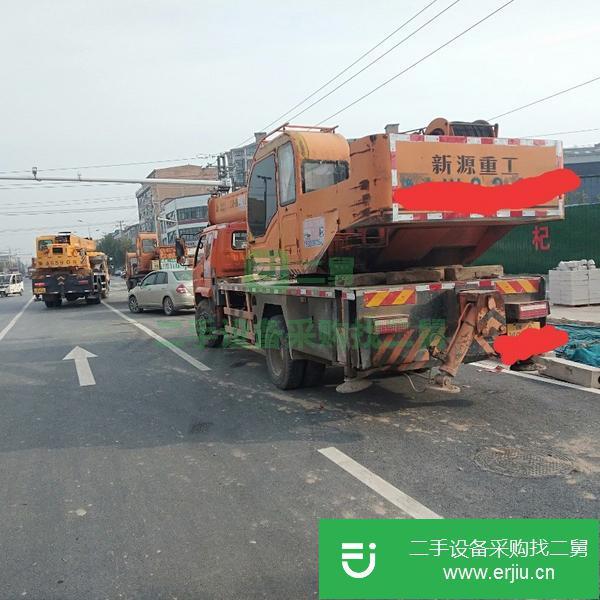 河南出售二手新源重工12噸吊車5節(jié)臂內(nèi)出繩大臂33米