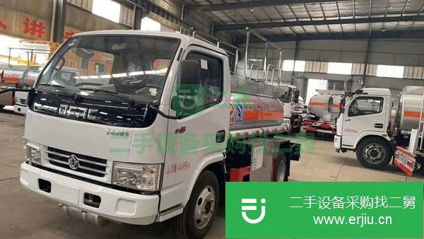 湖北出售二手2噸油罐車全柴88馬力