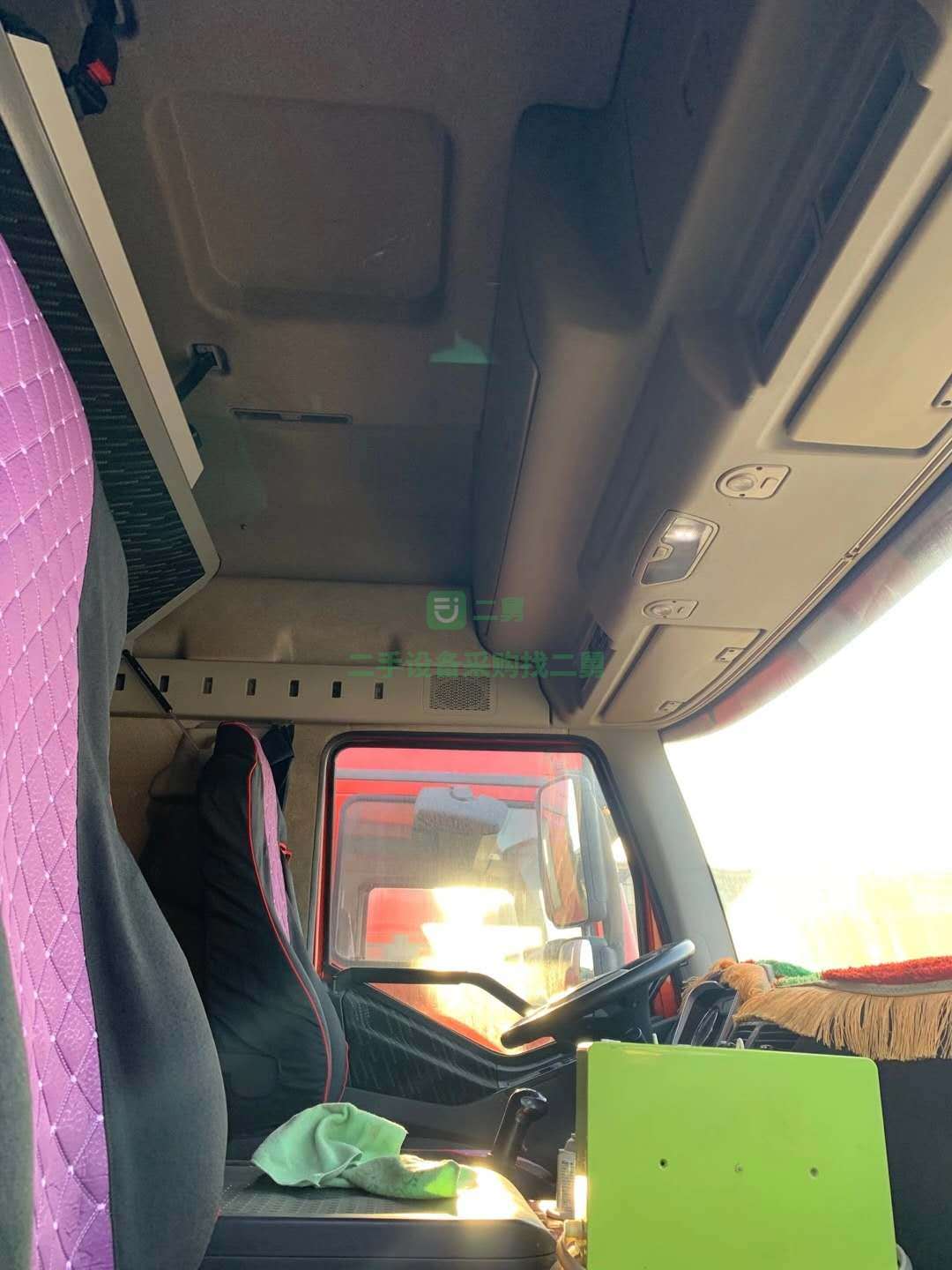 出售一臺2年6個月新款歐曼ETX430牽引車，國五雙驅
