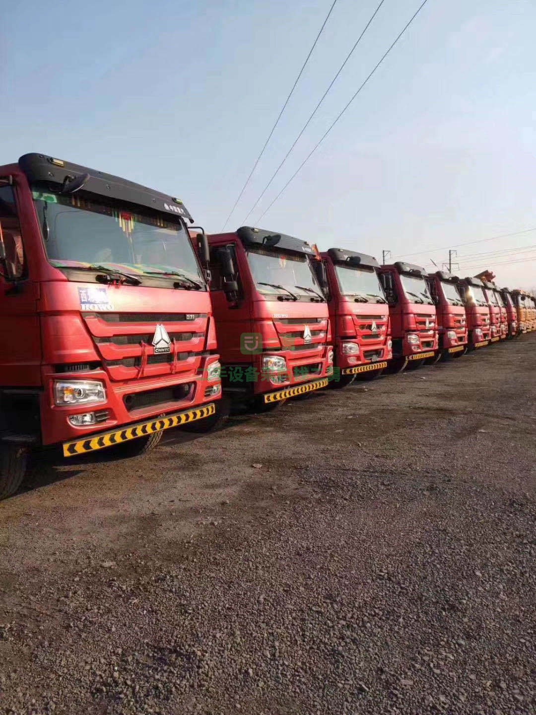 出售一臺(tái)豪沃375馬力自卸車，12速，奔馳橋