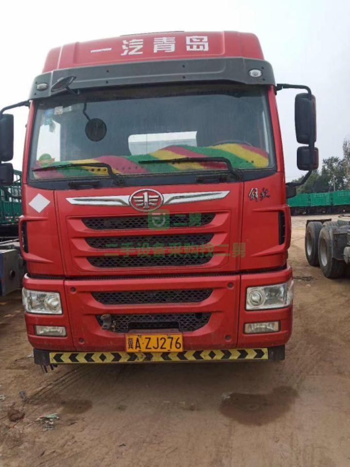 出售精品三年五個月交強險捍V336雙驅濰柴天然氣牽引車
