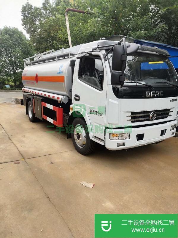 江蘇出售二手東風8噸油罐車發動機玉柴150馬力