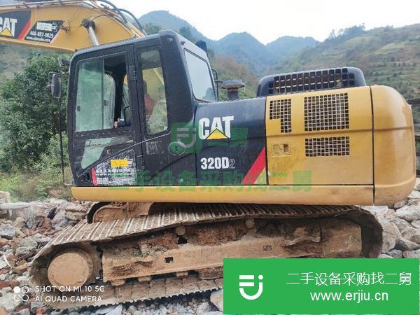 貴州出售二手卡特320D一臺(tái)