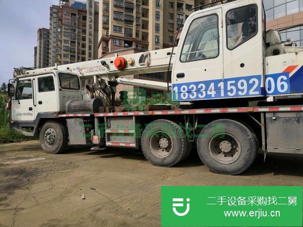 貴州出售二手13年7月藍(lán)色關(guān)愛(ài)12噸4節(jié)臂汽車(chē)吊