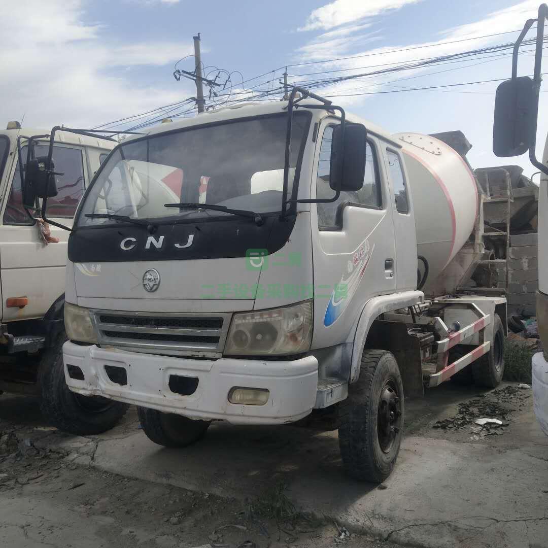 出售二手福田時代5方小型水泥攪拌車