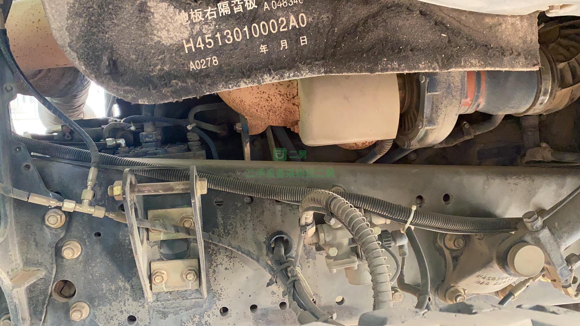 出售一臺19年6月430馬力自卸車，箱長6米