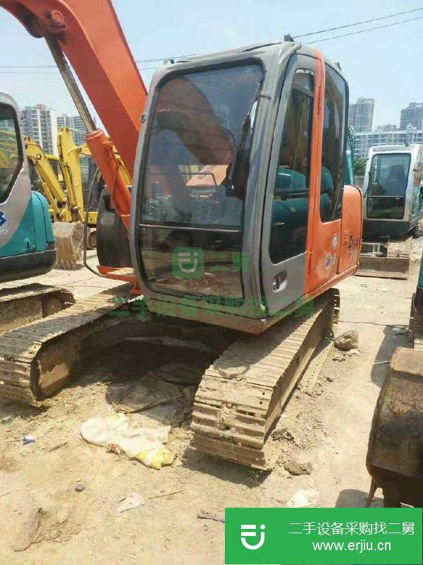 山西出售二手挖掘機(jī)。機(jī)器三大件保修一年