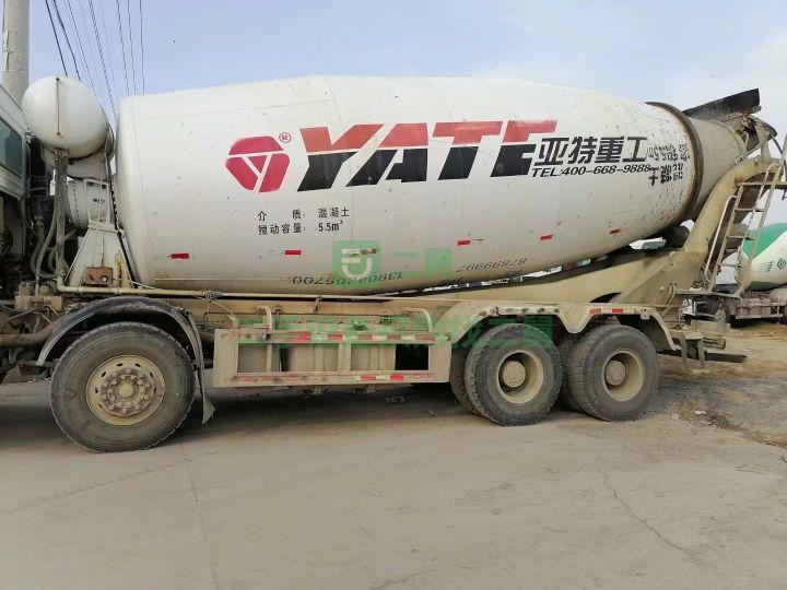 出售17年7月豪沃大20方攪拌車，車長11840