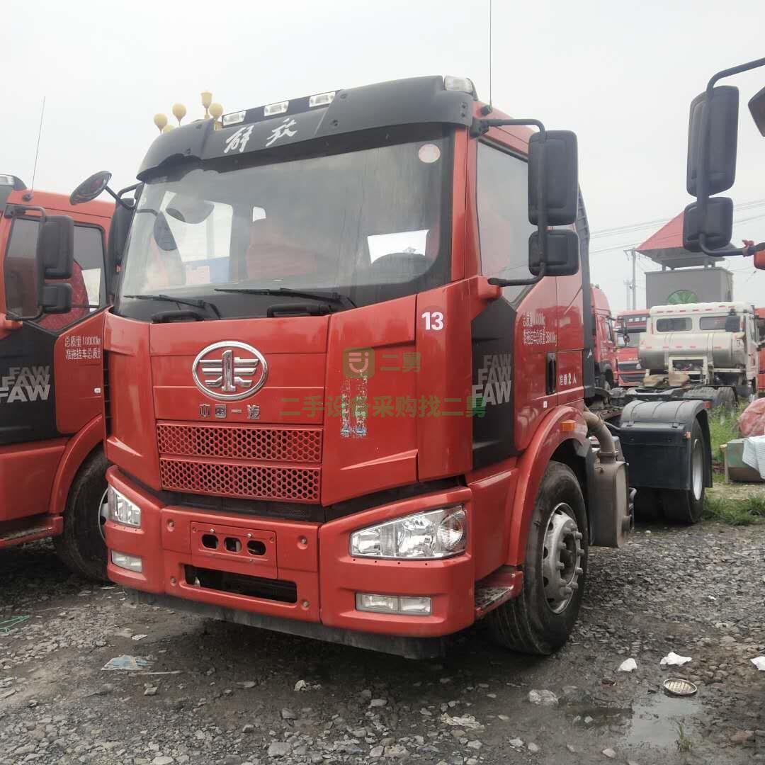 出售二手解放天v牽引車頭17年430馬力