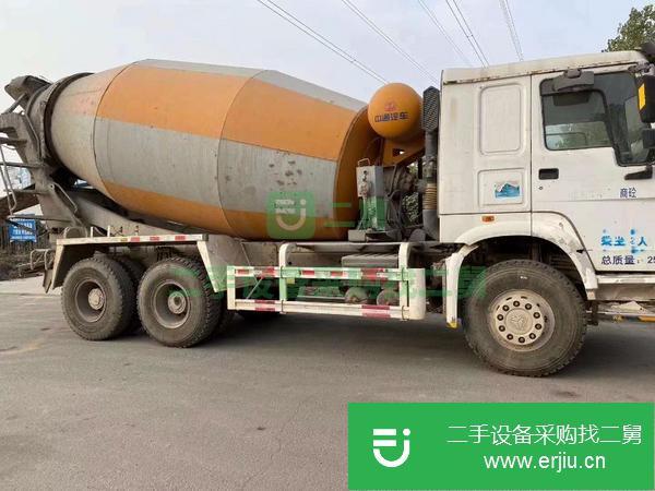 云南出售二手豪沃大12方攪拌車