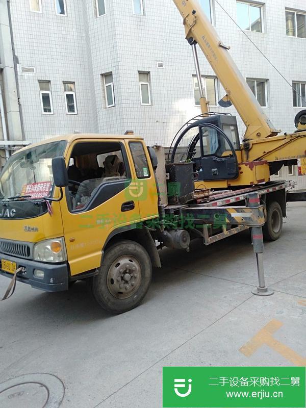 遼寧出售二手柳工八噸玉柴140發(fā)動(dòng)機(jī)24.2米大臂四節(jié)吊車(chē)無(wú)事故