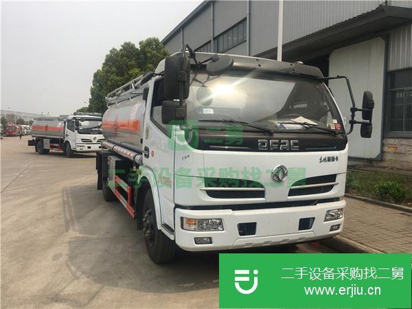 重慶出售二手東風多利卡8噸油罐車國三可包上牌