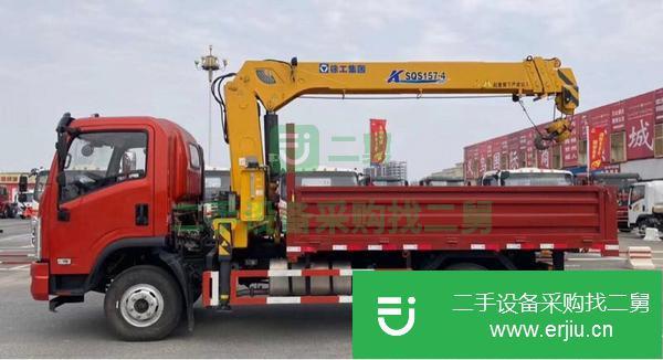湖北出售二手大運隨車吊裝配徐工6.3噸四節(jié)直臂吊機