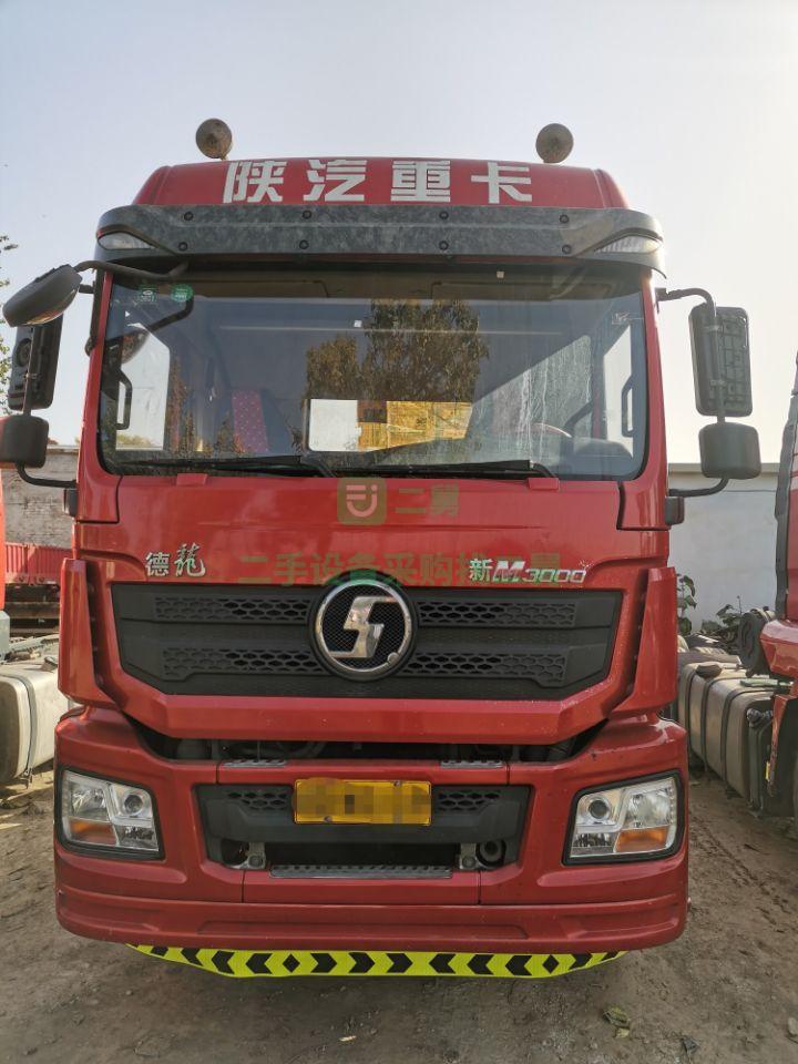 河北出售二手的陜汽德龍M3000牽引車，國五雙驅430馬力
