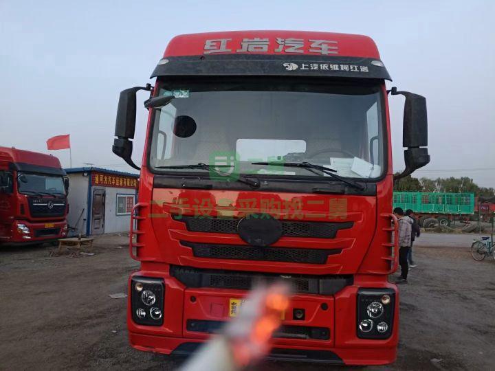 出售16年的紅巖杰卡390馬力的牽引車，全車鋁合金鋼圈，輪胎八成新