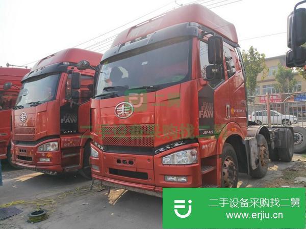 山東出售解放牽引車 雙導(dǎo)輕體420馬力國(guó)四排放