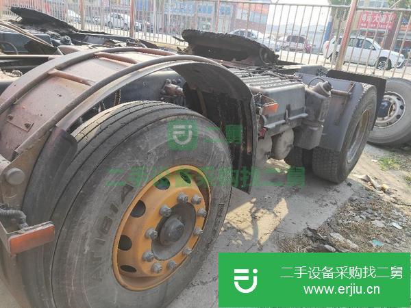 山東出售解放牽引車 雙導(dǎo)輕體420馬力國(guó)四排放