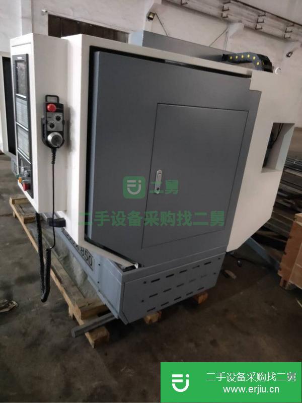 江蘇出售二手數(shù)控車床，廣數(shù)980tdi系統(tǒng)，整體床身82孔徑