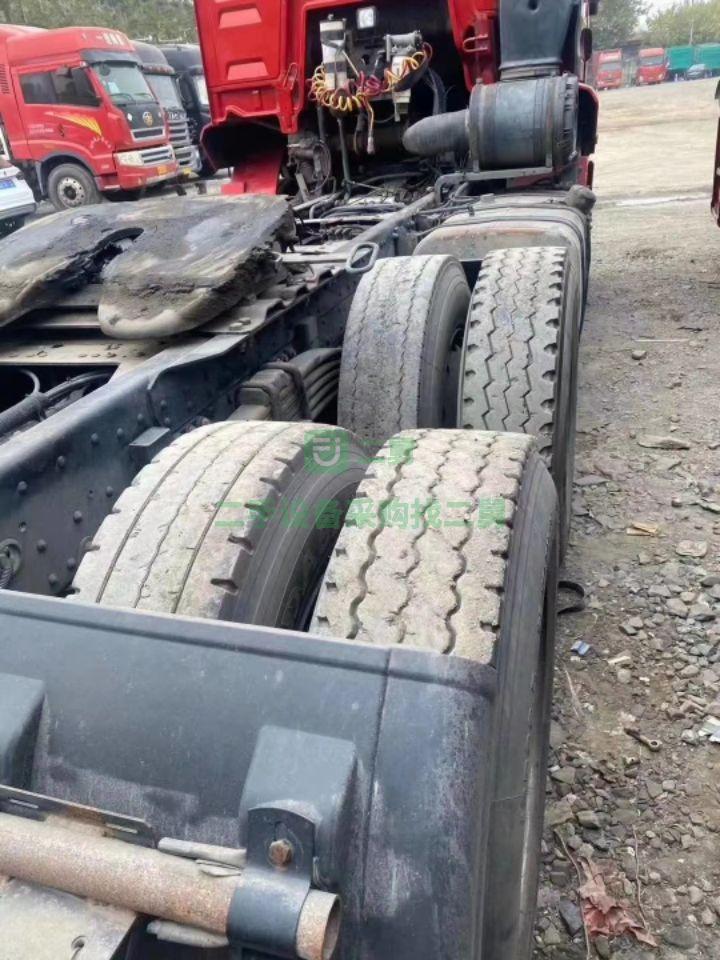 出售德龍新m3000馬力400牽引車，國五原車原版