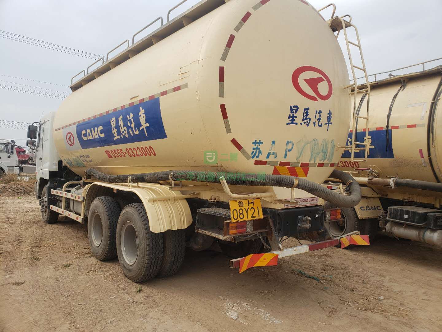 山東出售華菱德龍干混砂漿散裝水泥罐車