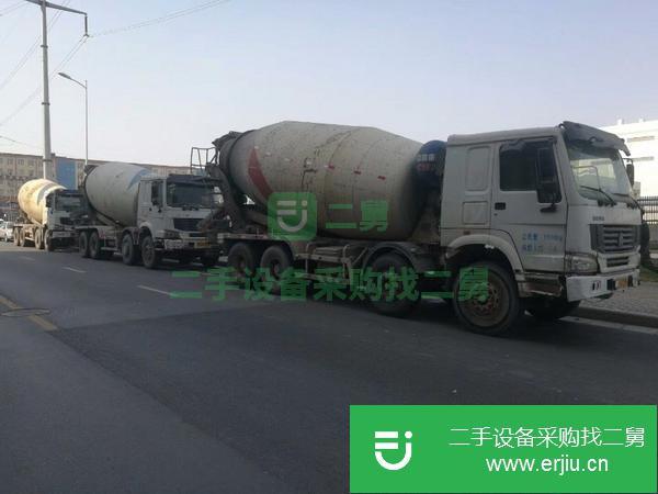 廣西出售二手豪沃?jǐn)嚢柢嚪ㄊ刻刈兯傧?/>
                            </li>
                        </ul>
                    </div>
                    <div   id=