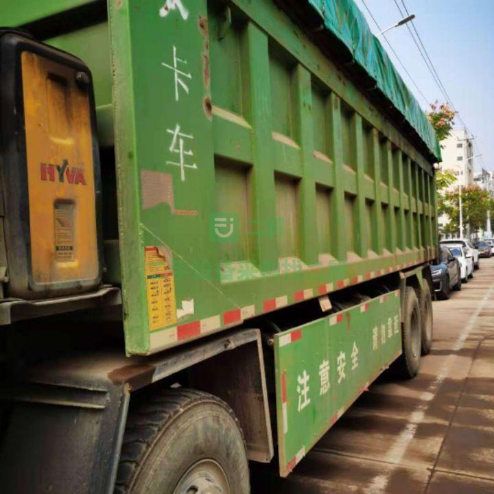 出售二手的一汽解放前四后八重汽自卸車