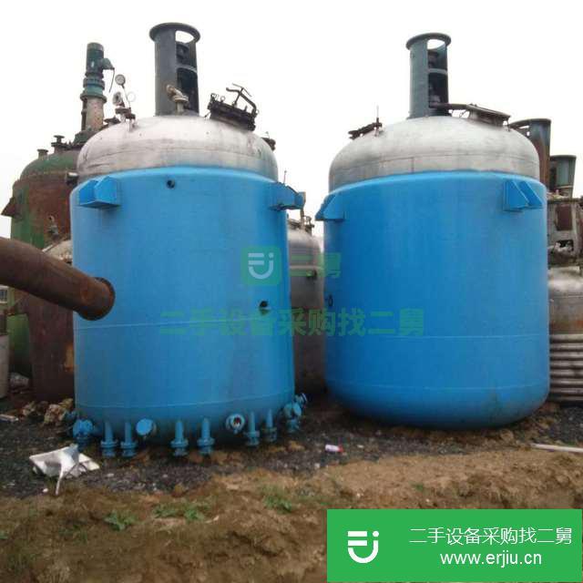 山東出售二手3000L搪瓷反應(yīng)釜