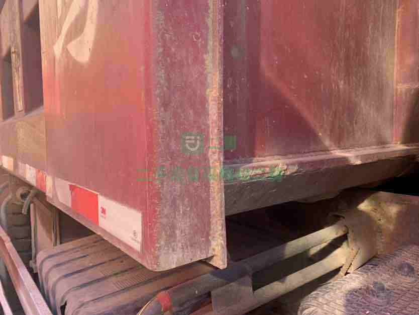出售13年10月全手續6米豪沃后八輪運輸車