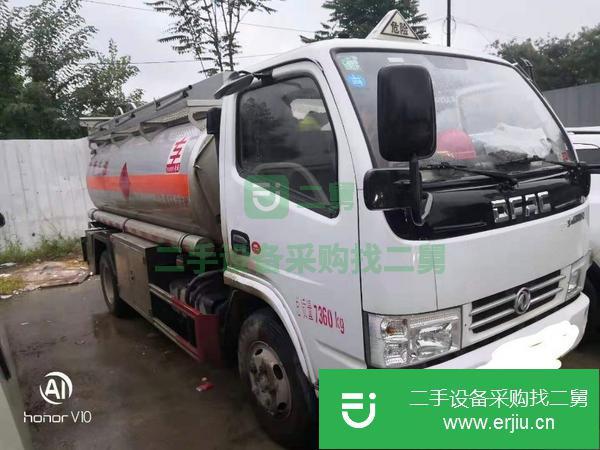 貴州出售二手東風5噸油罐車