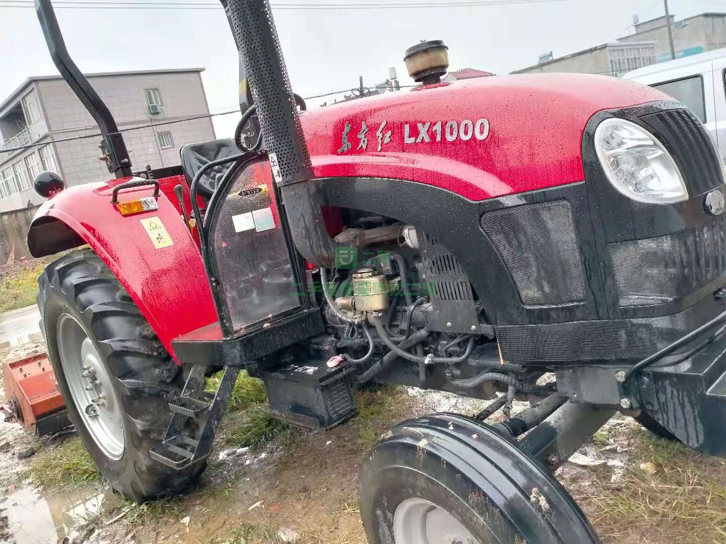 出售15年東方紅1000拖拉機，工作5OO小時