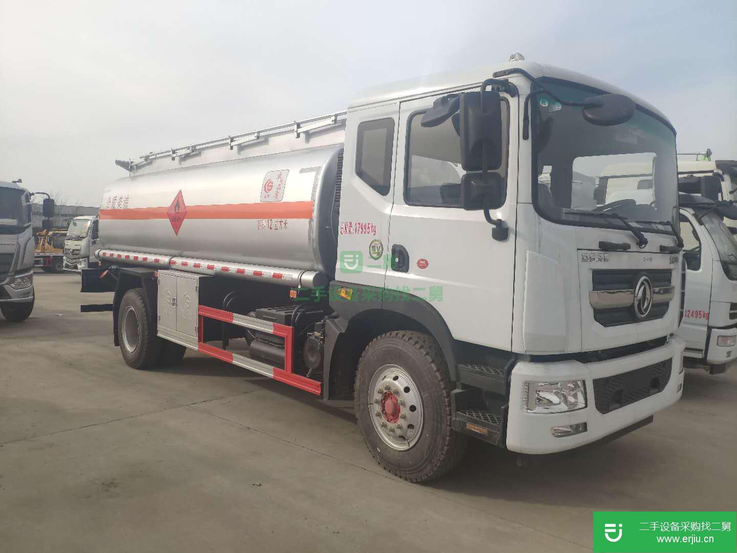 湖北出售二手東風12噸油罐車