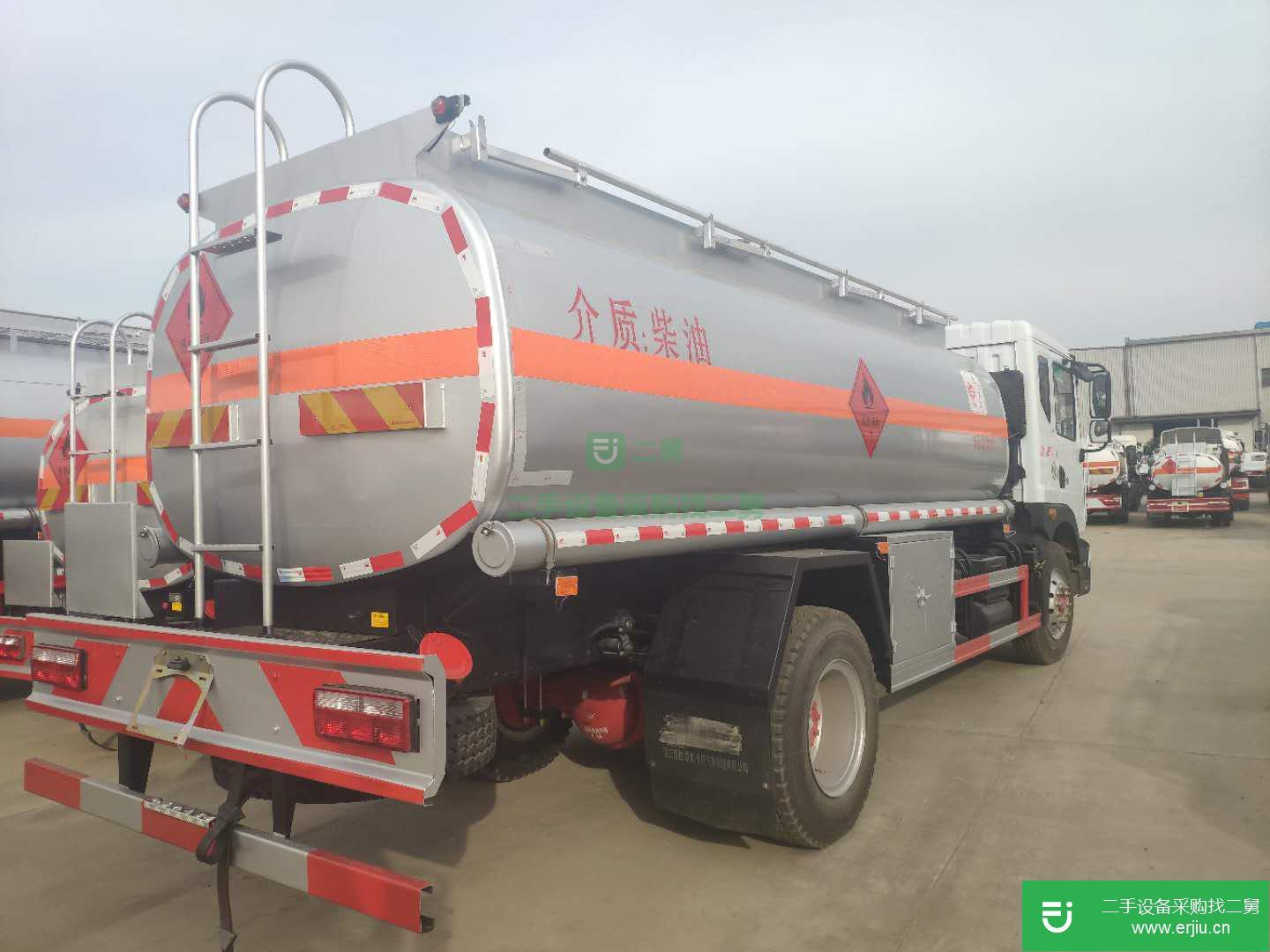 湖北出售二手東風12噸油罐車