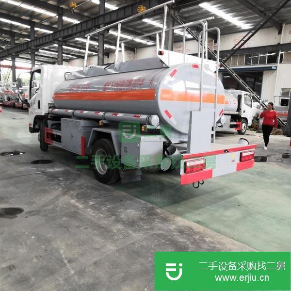 內蒙古出售二手解放5噸油罐車濰柴110馬力