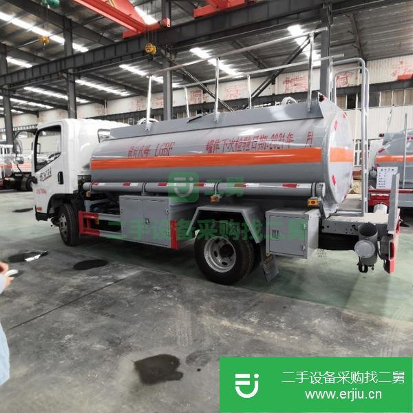 內蒙古出售二手解放5噸油罐車濰柴110馬力