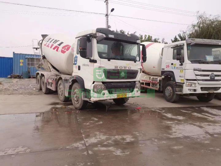 出售國五輕量化12方攪拌車，車況精品，包提檔過戶，支持分期