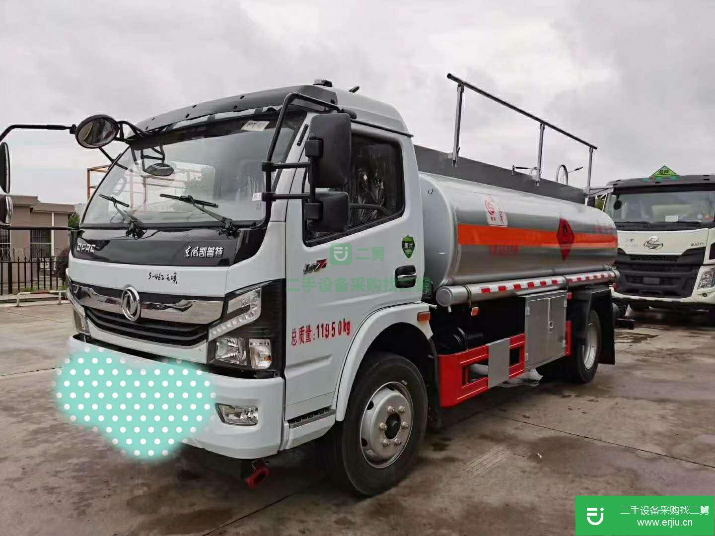 湖北出售二手東風(fēng)國(guó)六8噸油罐車(chē)